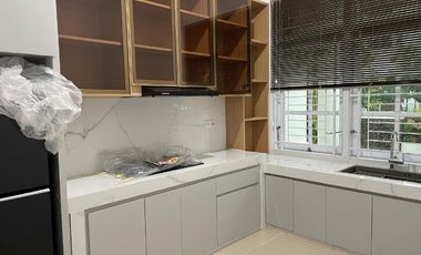 Dikontrakkan Rumah besar dan mewah di seputaran Condong catur