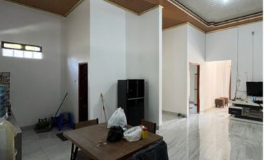 Disewakan Rumah Demang Lebar Daun Palembang Jalan Mesuji, Palembang.