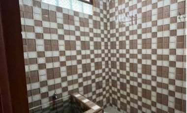 Disewakan Rumah Demang Lebar Daun Palembang Jalan Mesuji, Palembang.