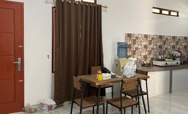 Disewakan Rumah Demang Lebar Daun Palembang Jalan Mesuji, Palembang.