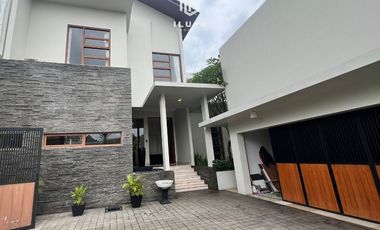 For Rent Modern House at Kemang Timur, Jakarta Selatan 4BR with Pool