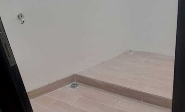 Di Jual Rumah Mewah SHM 2 lt 3 menit ke halte busway Cempaka putih