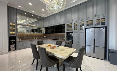 Rumah mewah modern Alam Sutera dengan rooftop