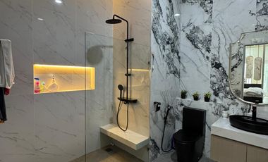 Rumah mewah modern Alam Sutera dengan rooftop