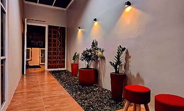 JUAL CEPAT RUMAH MEWAH MINIMALIS STRAREGIS SOEKARNO HATTA