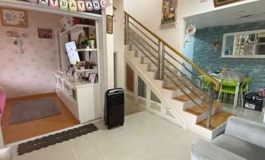 rumah townhouse dekat 4 exit toll