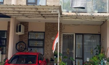 rumah townhouse dekat 4 exit toll