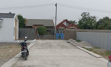 RUMAH CANTIK SIAP HUNI HANYA 400 JUTAAN DEKAT RS.LIRAMEDIKA KARAWANG