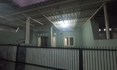 Disewakan Tahunan Hunian Asri Di Perumahan Depok Bersih