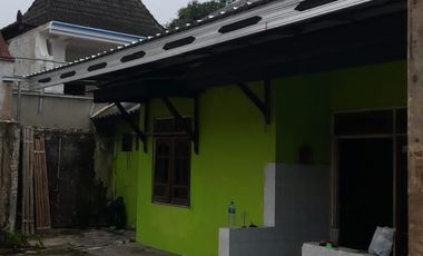 JUAL TANPA PERANTARA GUDANG USAHA PUSAT KEDIRI 400m2