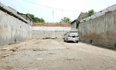 JUAL TANPA PERANTARA GUDANG USAHA PUSAT KEDIRI 400m2