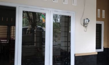 rumah dekat kampus UNS & Moewardi jebres Mojosongo solo