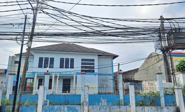 Dijual cepat gedung bekas akademi, lokasi bagus di Cibubur