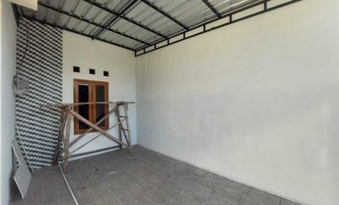Rumah Baru Solo Kota Gress Siap Huni SHM 90m² Laweyan