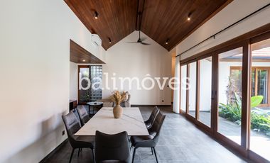 Vila Baru Yang Cantik Tiga Kamar Tidur Di Kompleks Tepi Pantai Sanur