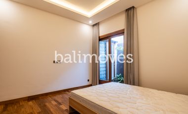 Vila Baru Yang Cantik Tiga Kamar Tidur Di Kompleks Tepi Pantai Sanur