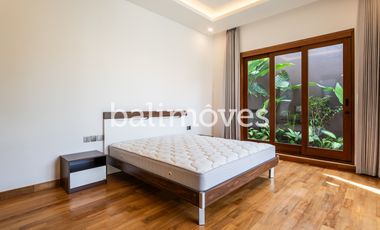 Vila Baru Yang Cantik Tiga Kamar Tidur Di Kompleks Tepi Pantai Sanur