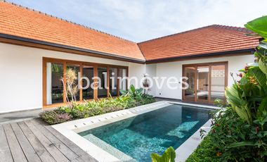 Vila Baru Yang Cantik Tiga Kamar Tidur Di Kompleks Tepi Pantai Sanur