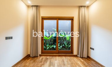 Vila Baru Yang Cantik Tiga Kamar Tidur Di Kompleks Tepi Pantai Sanur