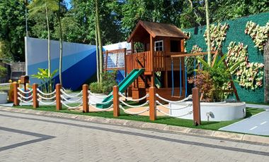 dijual rumah di sleman maguwo dengan sky balcony dalam perumahan mewah