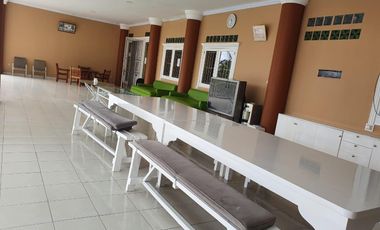 JUAL CEPAT Villa Puncak Masih Beroperasi Cocok Untuk Investasi