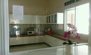 JUAL CEPAT Villa Puncak Masih Beroperasi Cocok Untuk Investasi