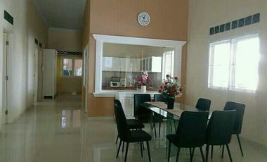 JUAL CEPAT Villa Puncak Masih Beroperasi Cocok Untuk Investasi