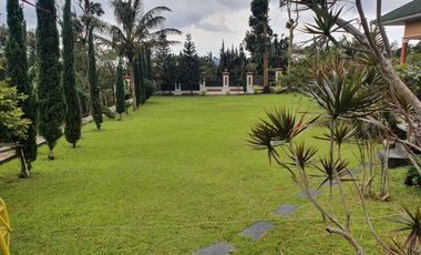 JUAL CEPAT Villa Puncak Masih Beroperasi Cocok Untuk Investasi