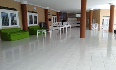 JUAL CEPAT Villa Puncak Masih Beroperasi Cocok Untuk Investasi