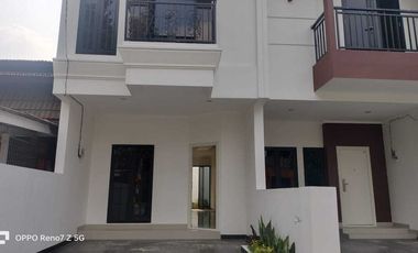 Rumah Cantik 2 Lantai Dekat RS Matraman  Jakarta Timur