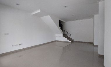 DISEWAKAN RUMAH HOEK CLUSTER DALLAS PIK 2 TEEMURAH UK 8X12,5