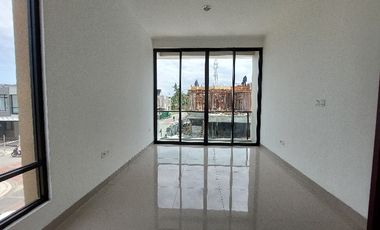 DISEWAKAN RUMAH HOEK CLUSTER DALLAS PIK 2 TEEMURAH UK 8X12,5