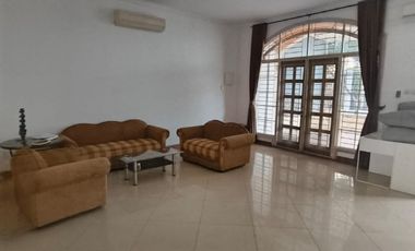 DISEWAKAN RUMAH BGM PIK 1 FURNISH 2,5 LANTAI