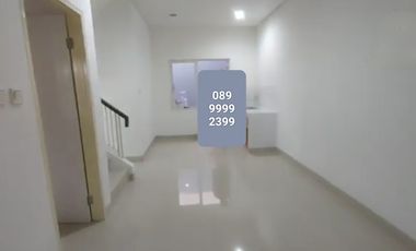 Rumah Sewa Unfurnished 3 Kamar di Residence One, Tersedia Canopy,