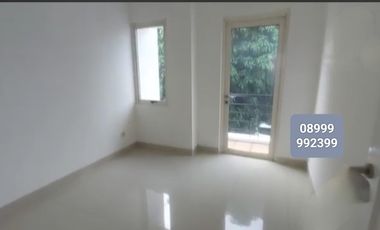 Rumah Sewa Unfurnished 3 Kamar di Residence One, Tersedia Canopy,