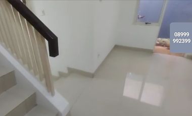 Rumah Sewa Unfurnished 3 Kamar di Residence One, Tersedia Canopy,