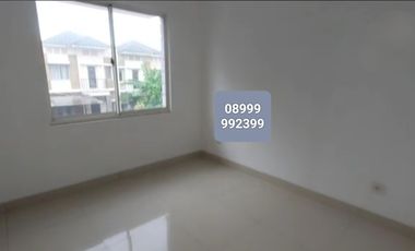 Rumah Sewa Unfurnished 3 Kamar di Residence One, Tersedia Canopy,