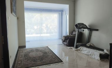 Rumah Lux Full Furnished Balikpapan Baru Dengan Kolam Renang