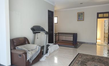 Rumah Lux Full Furnished Balikpapan Baru Dengan Kolam Renang