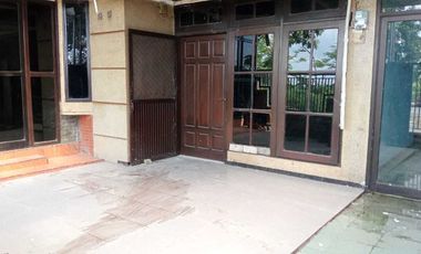 BUTUH CEPAT LAKU Rumah Taman Pondok Jati Taman Sidoarjo Luas 200 Meter