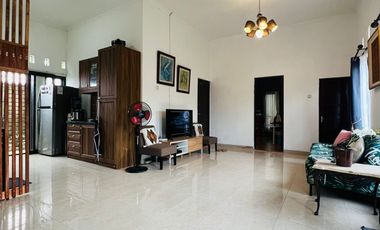 Rumah Asri Semi Furnished Serasa Villa Di Dekat Stasiun Bogor