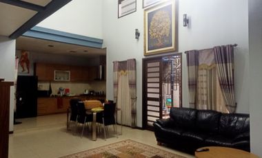 Dijual cepat rumah lux full furnished cantik di poka balikpapan