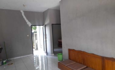 Rumah vila ada swimming pool di komplek Sabda Alam Garut