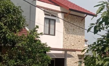 Rumah baru ada taman 2 lantai  oktorina asri cipanas cianjur