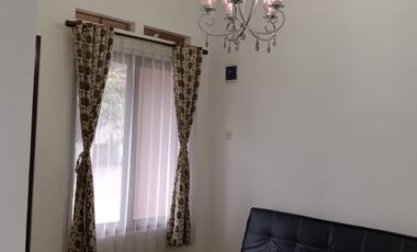 Rumah baru ada taman 2 lantai  oktorina asri cipanas cianjur