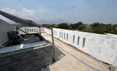 Jual Rumah 3 lantai Bagus Harga Murah di Riung Bandung bandung