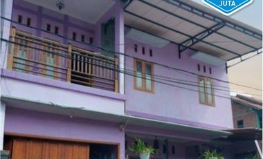 RUMAH DUA LANTAI MANYARAN SEMARANG