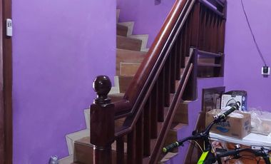 RUMAH DUA LANTAI MANYARAN SEMARANG