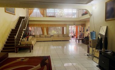 RUMAH MEWAH LUAS di PUSAT KOTA CIANJUR – SIAP HUNI & MULTIFUNGSI