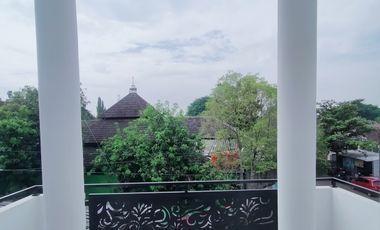 RUMAH BAGUS MURAH TENGAH KOTA 2 LANTAI